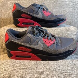 Nike Air Max 90 in the 'Black Iron Grey Fire Red' Size 11.5